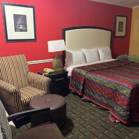 Stay Express Inn & Suites Demopolis מראה חיצוני תמונה
